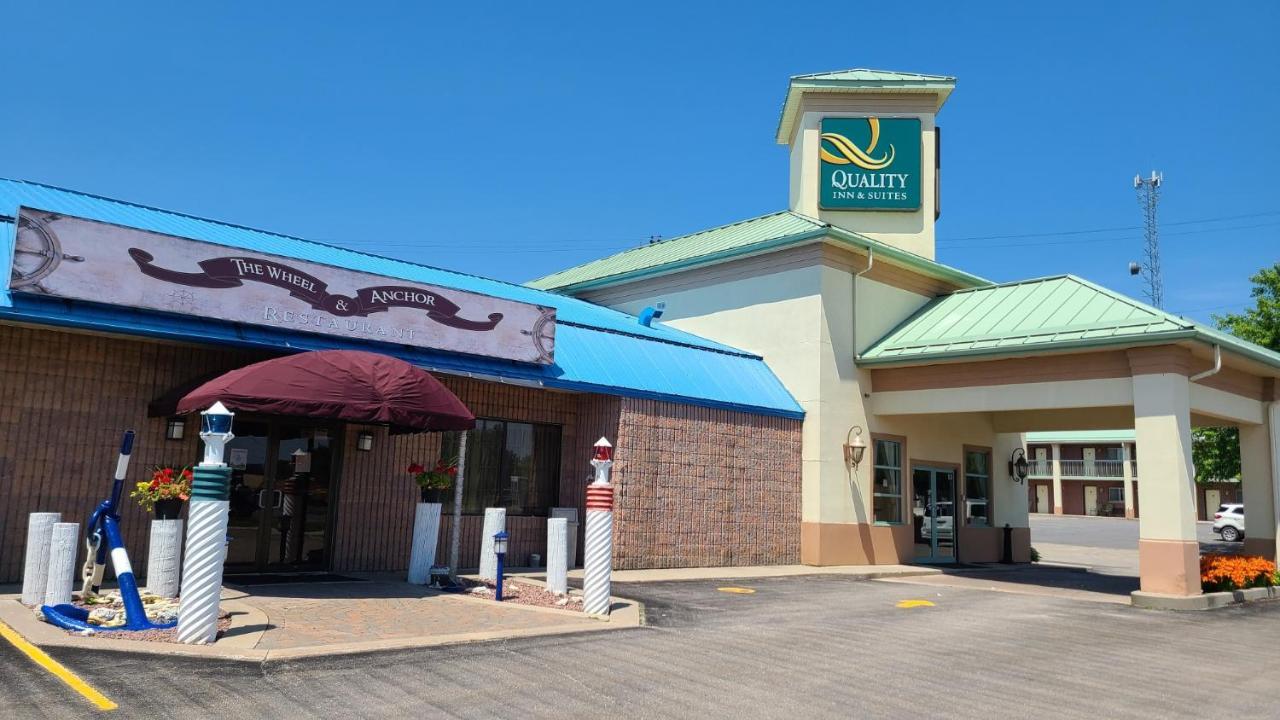Quality Inn & Suites 1000 Islands Gananoque Eksteriør billede
