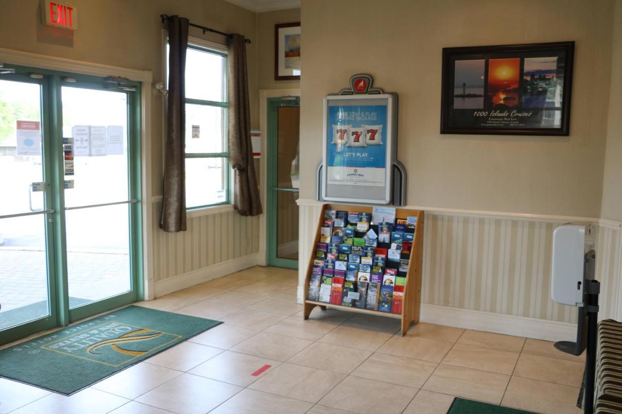 Quality Inn & Suites 1000 Islands Gananoque Eksteriør billede