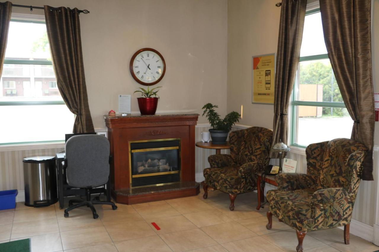 Quality Inn & Suites 1000 Islands Gananoque Eksteriør billede