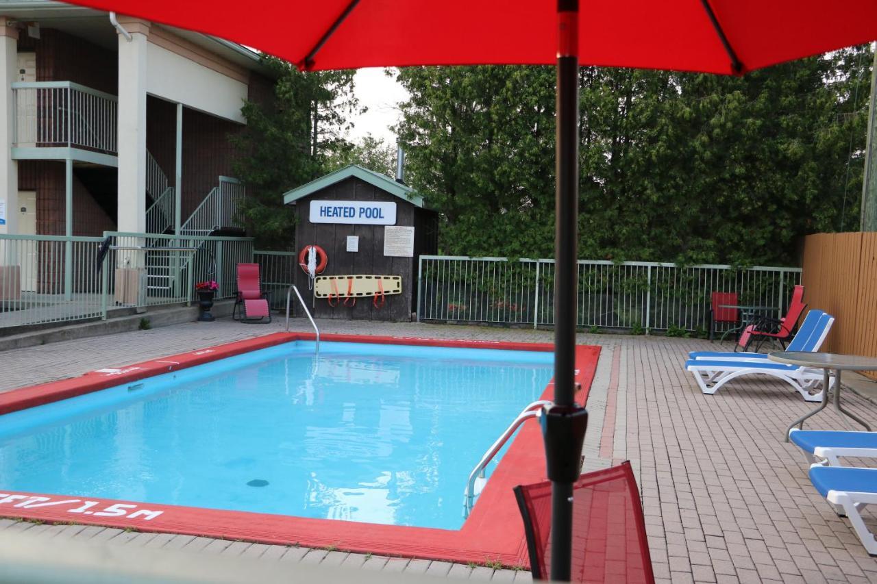 Quality Inn & Suites 1000 Islands Gananoque Eksteriør billede