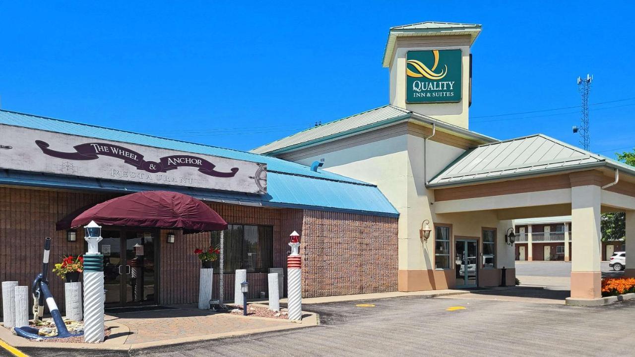 Quality Inn & Suites 1000 Islands Gananoque Eksteriør billede