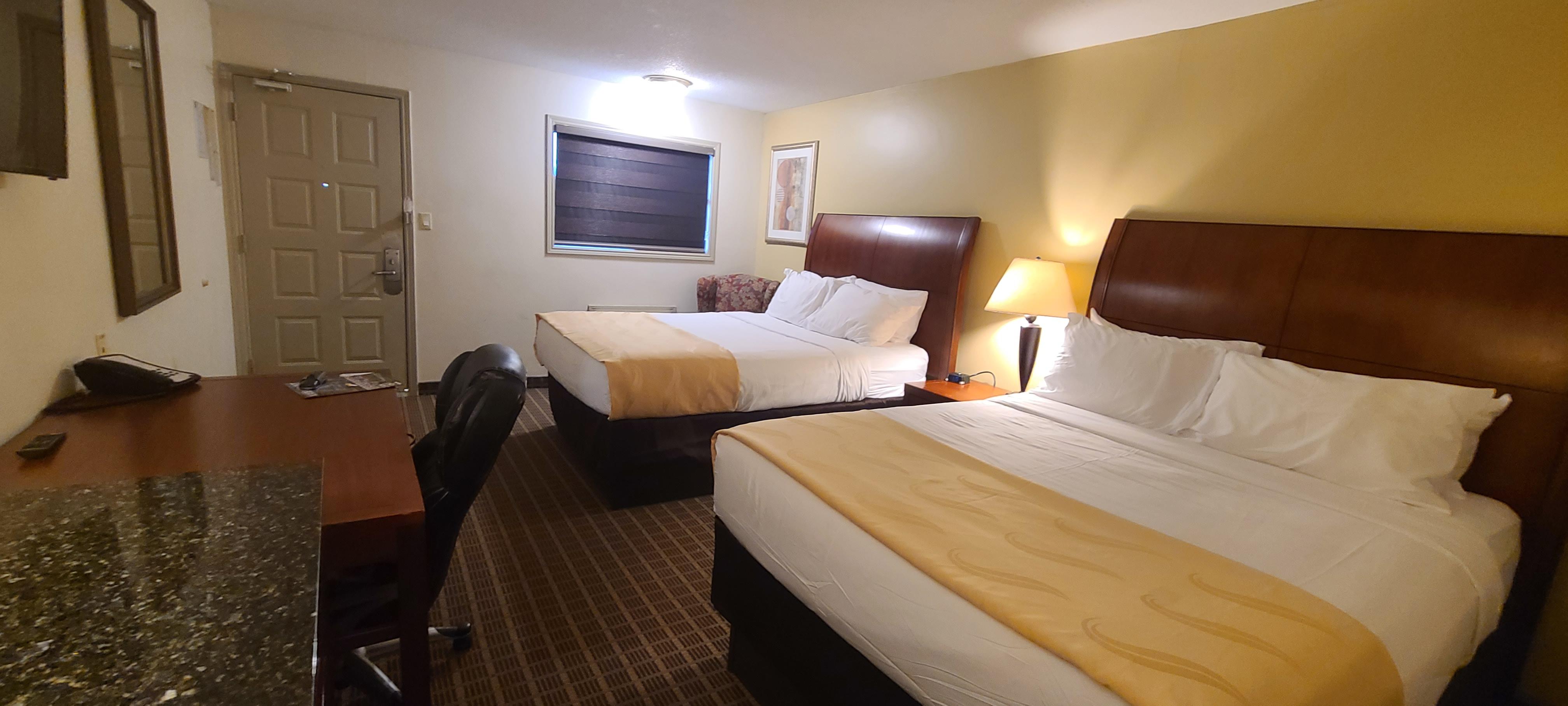 Quality Inn & Suites 1000 Islands Gananoque Eksteriør billede