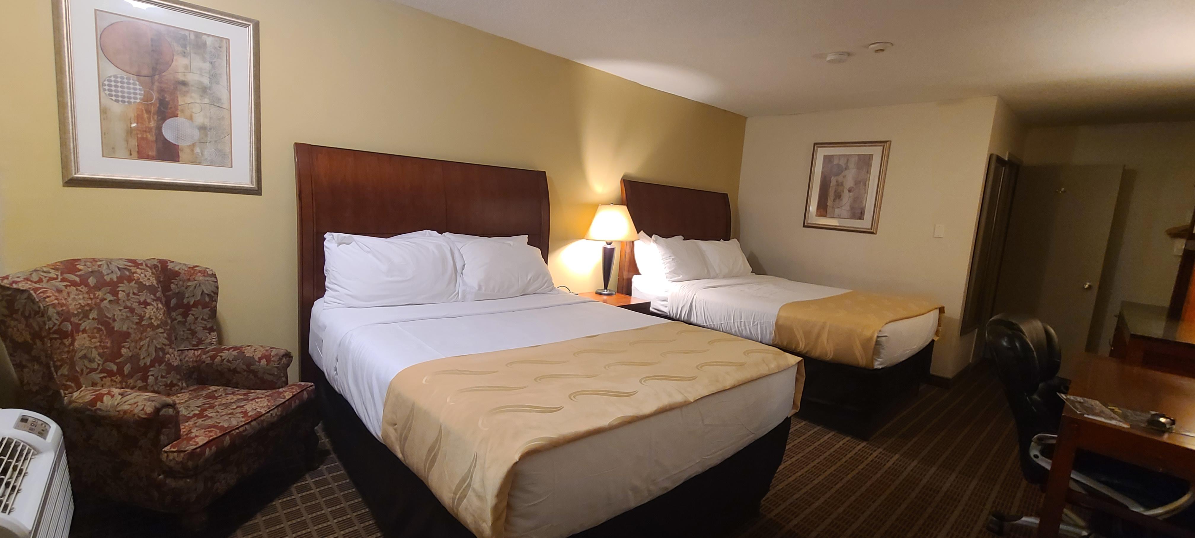 Quality Inn & Suites 1000 Islands Gananoque Eksteriør billede