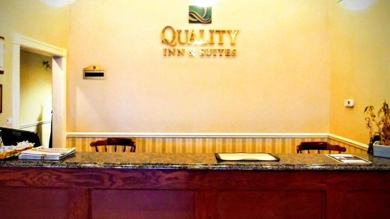Quality Inn & Suites 1000 Islands Gananoque Eksteriør billede